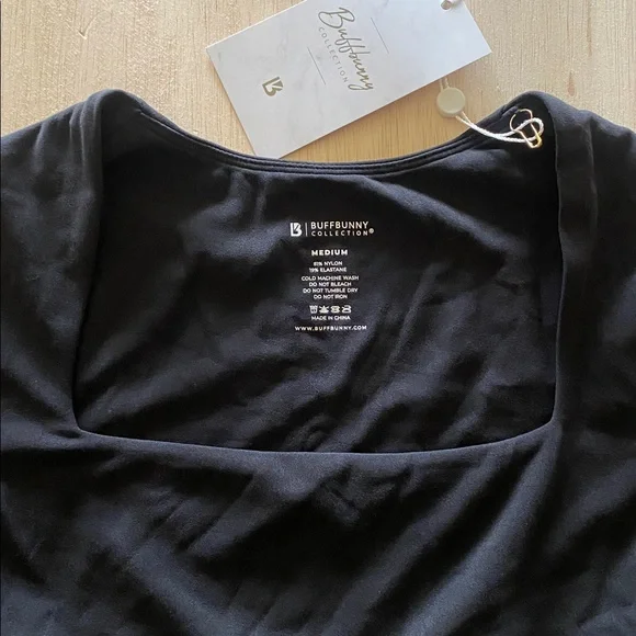 BUFFBUNNY Long Sleeve Curve Crop - Picture 3 of 10